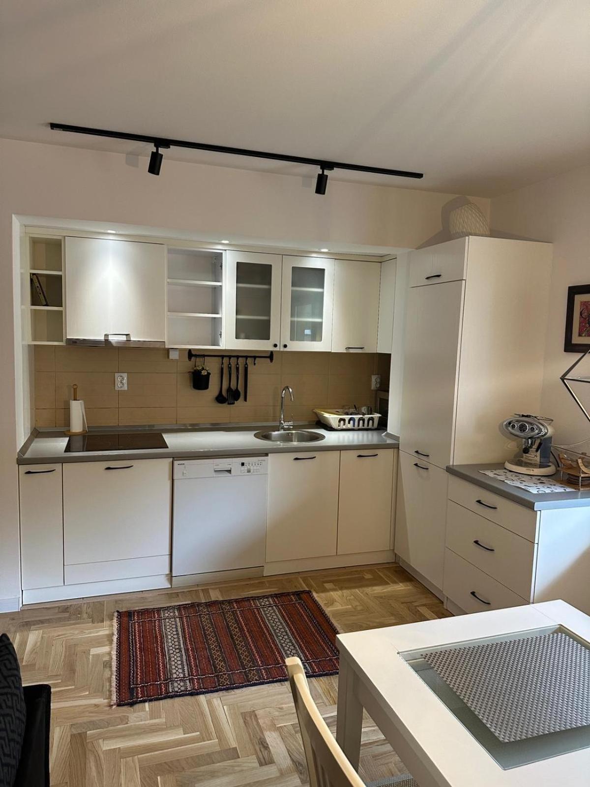 Optimal Apartment